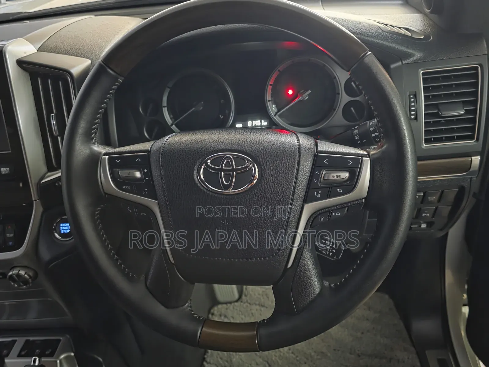 Toyota Land Cruiser 4.6 V8 ZX 2019 Pearl