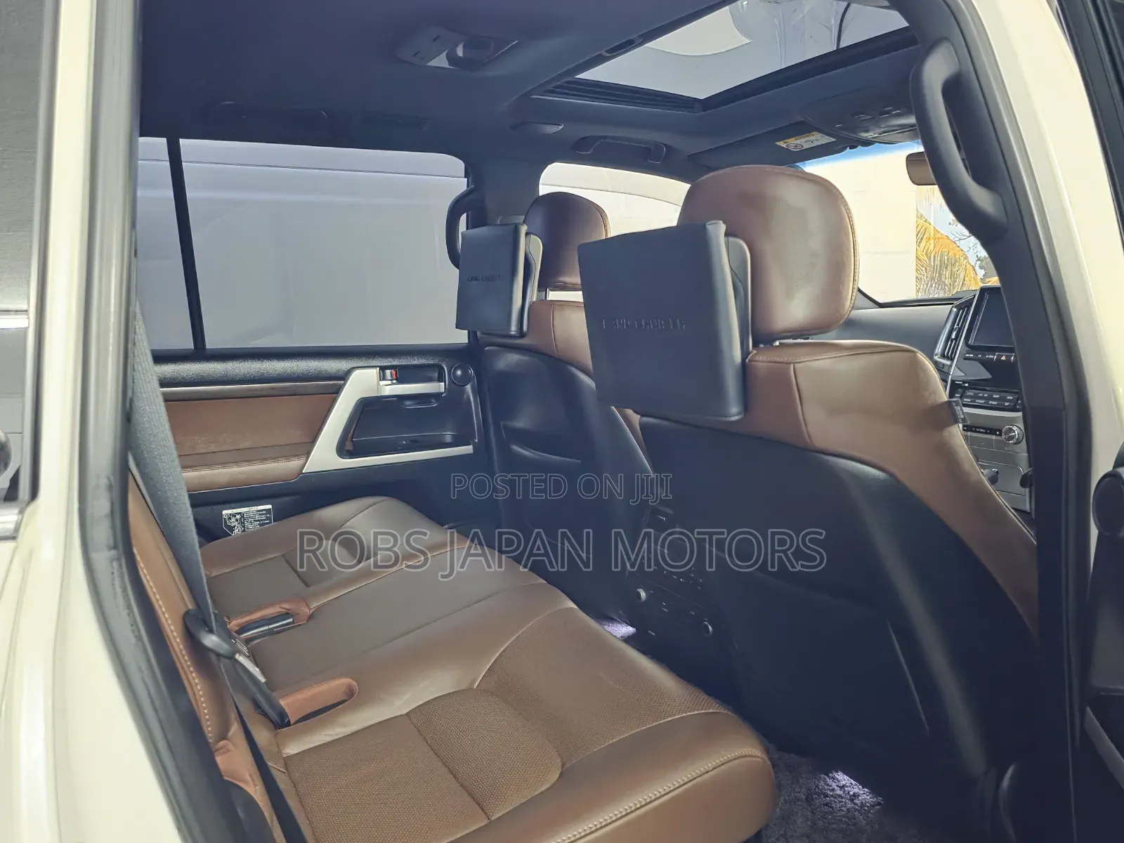 Toyota Land Cruiser 4.6 V8 ZX 2019 Pearl