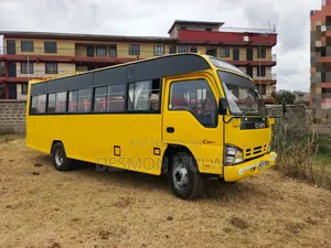 Isuzu NQR 2016 Yellow