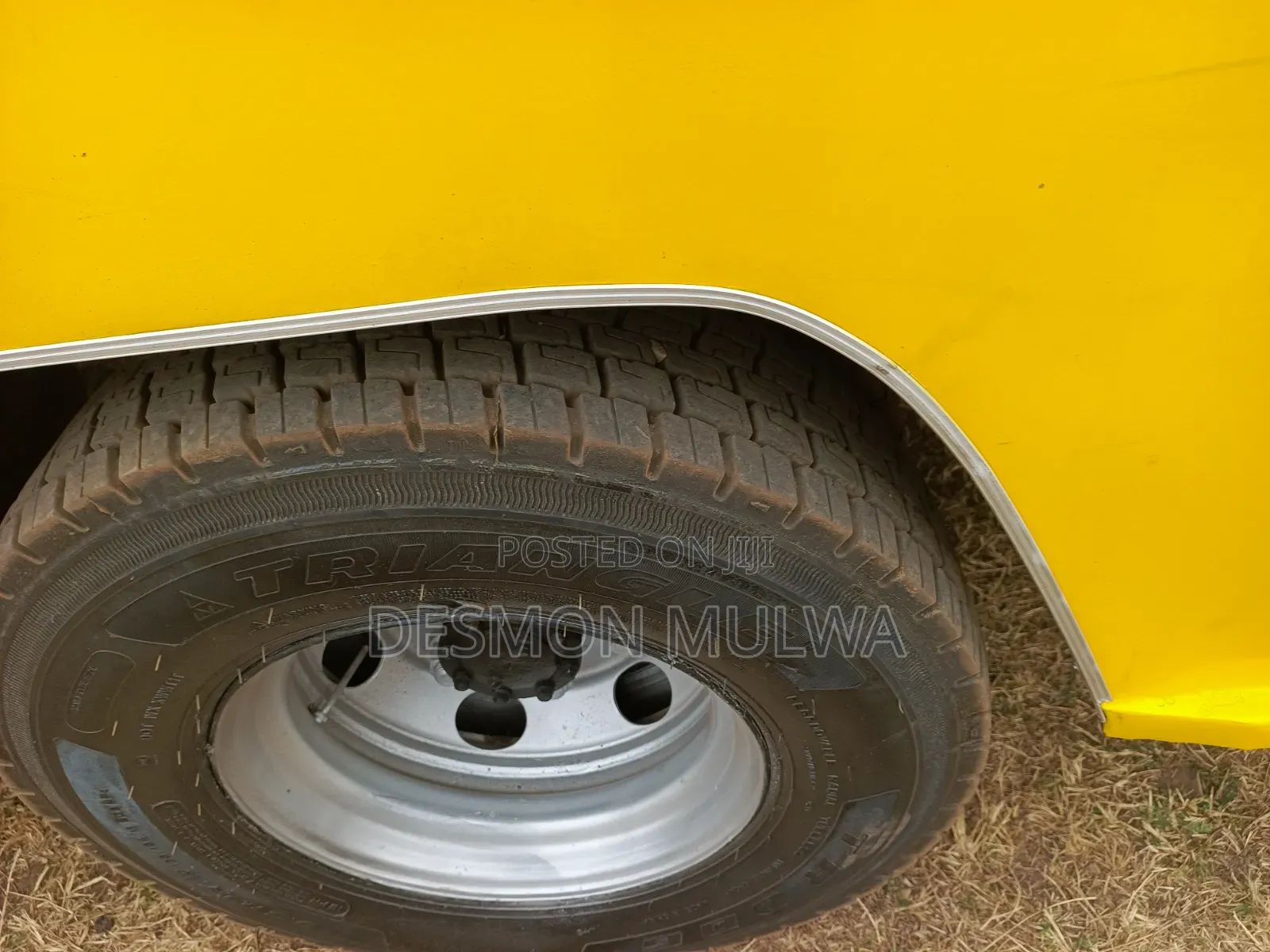 Isuzu NQR 2016 Yellow