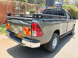 Toyota Hilux Revo Double Cab Deisel 2.4 AWD 2020 Gray