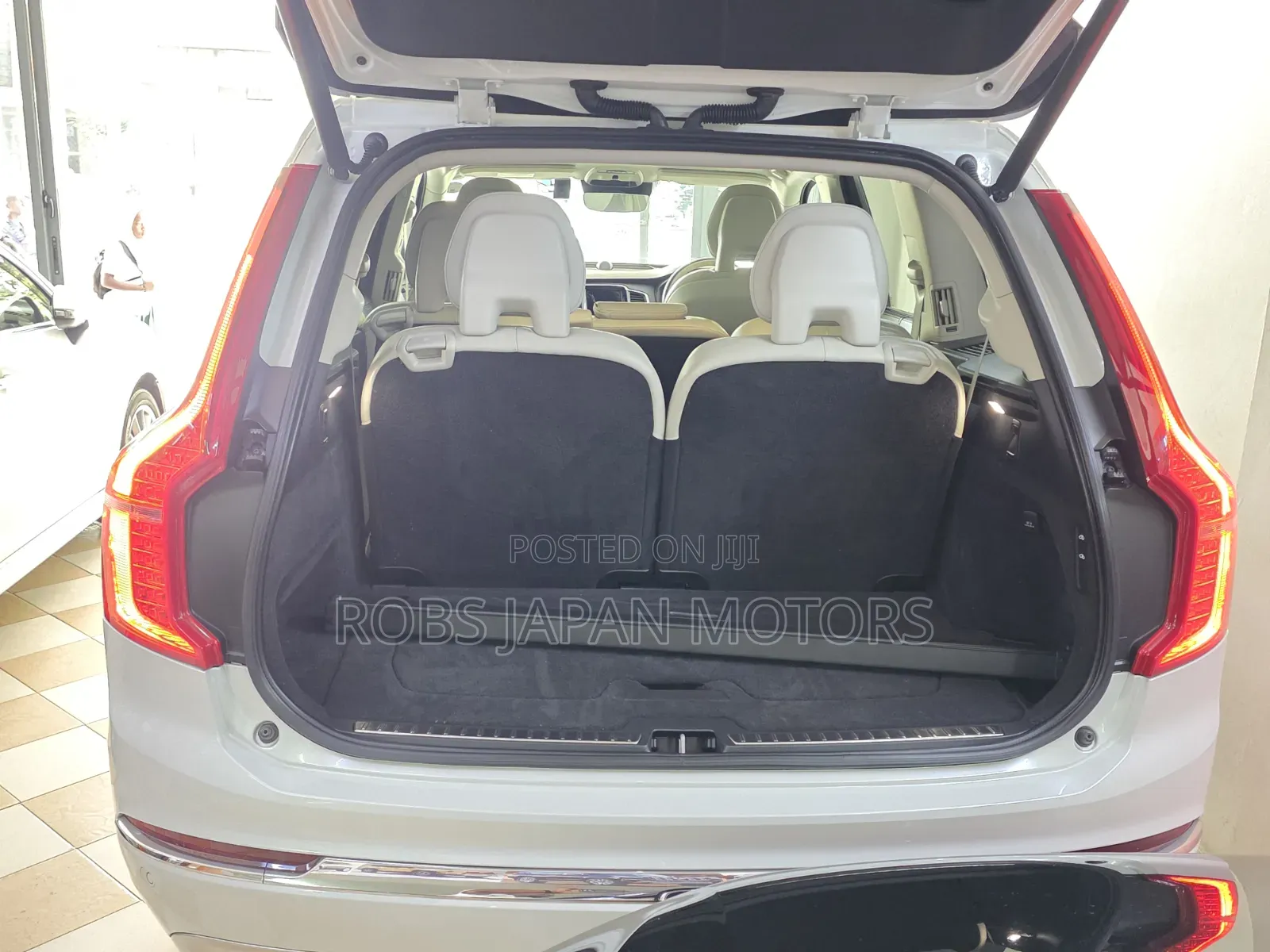 Volvo XC90 T6 Inscription 7 Passenger AWD 2020 Pearl