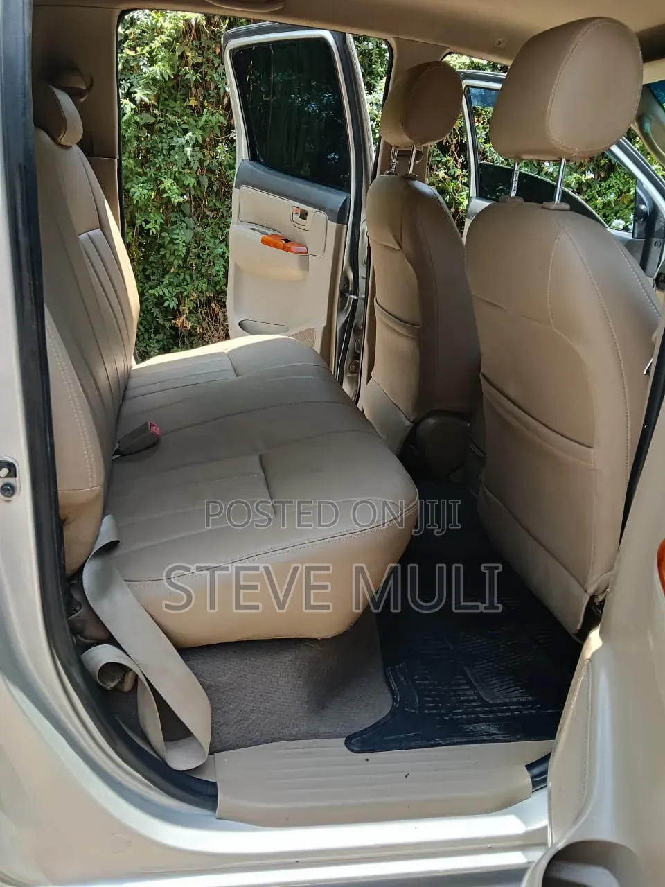 Toyota Hilux 3.0 D-4D 4x4 2013 Gold
