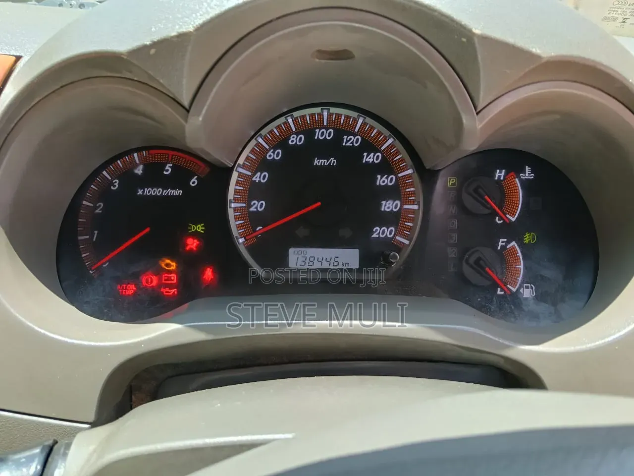 Toyota Hilux 3.0 D-4D 4x4 2013 Gold