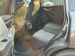 Subaru Forester Premium AWD 2020 Gray