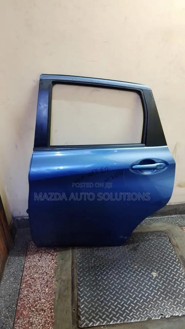 Nissa Note E12 Rear Door - thumbnail 2
