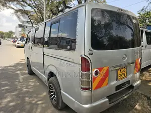 Toyota HiAce 2009 Silver