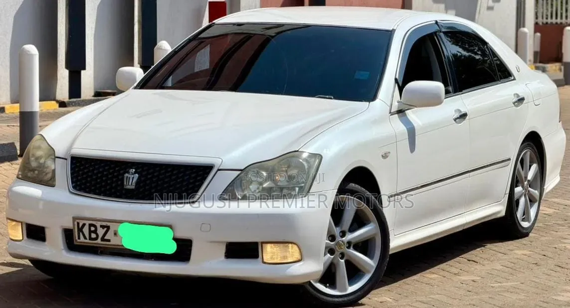 Toyota Crown 2007 White