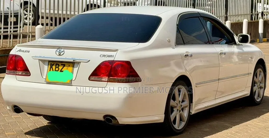 Toyota Crown 2007 White