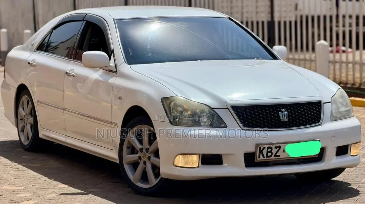 Toyota Crown 2007 White