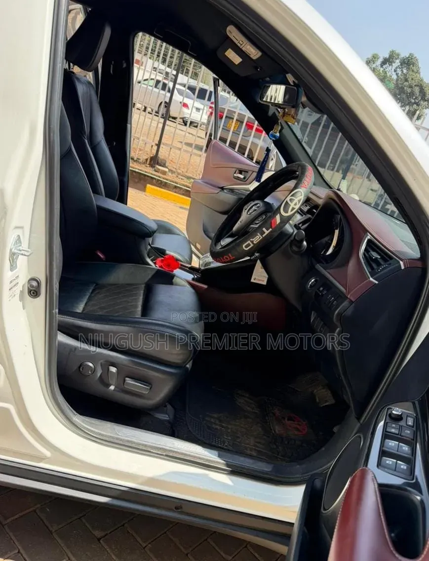 Toyota Harrier 2018 White