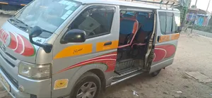 Toyota HiAce 2017 Silver