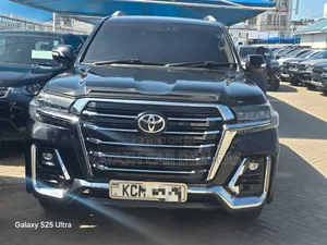 Toyota Land Cruiser 2010 Black