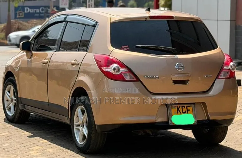 Nissan Tiida 2008 Brown