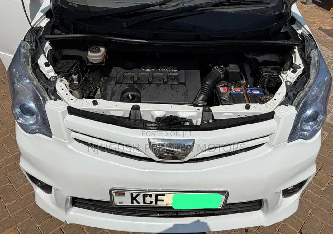 Toyota Noah 2008 White