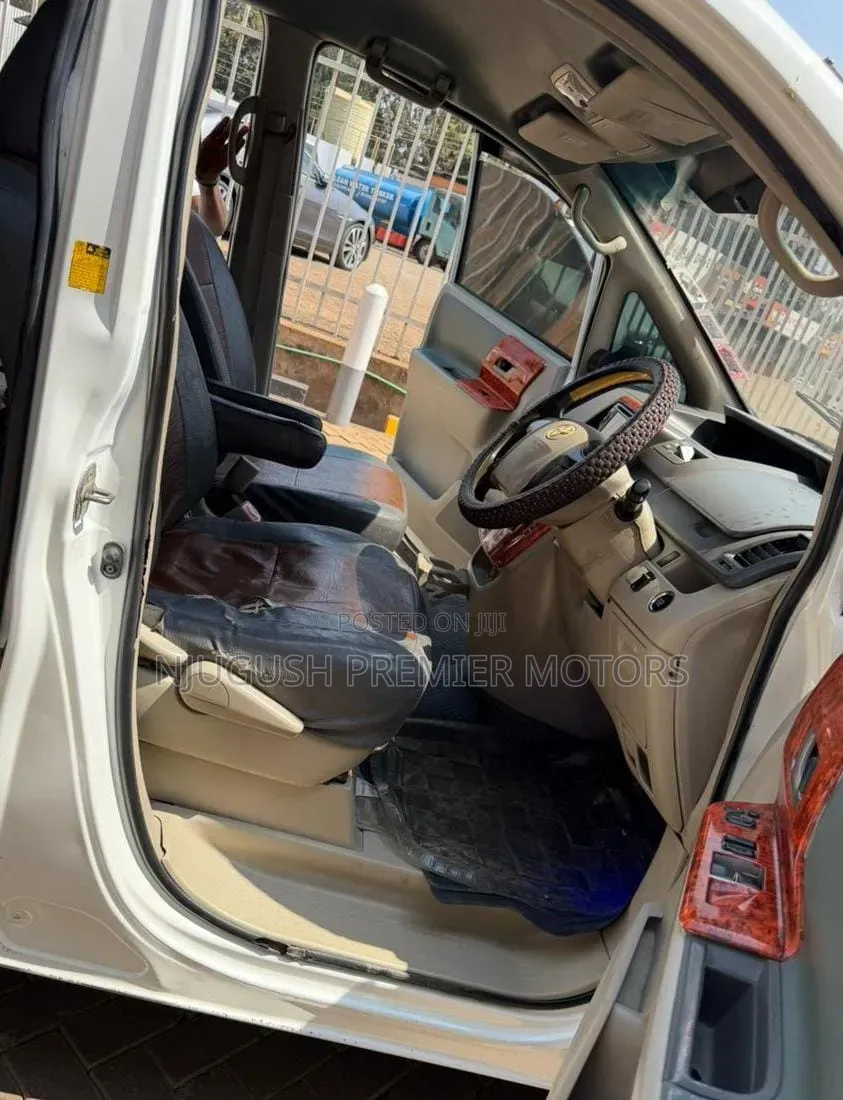 Toyota Noah 2008 White