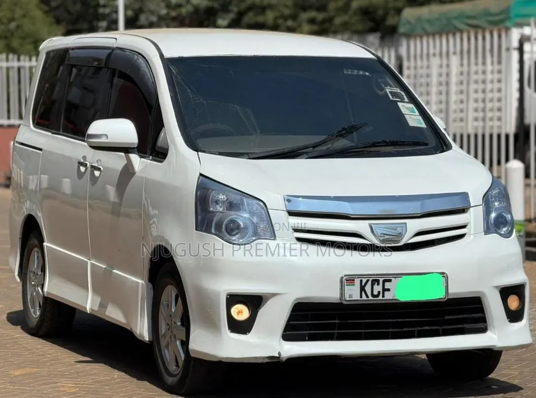 Toyota Noah 2008 White