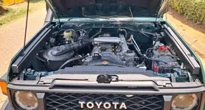 Toyota Land Cruiser 2014 Green