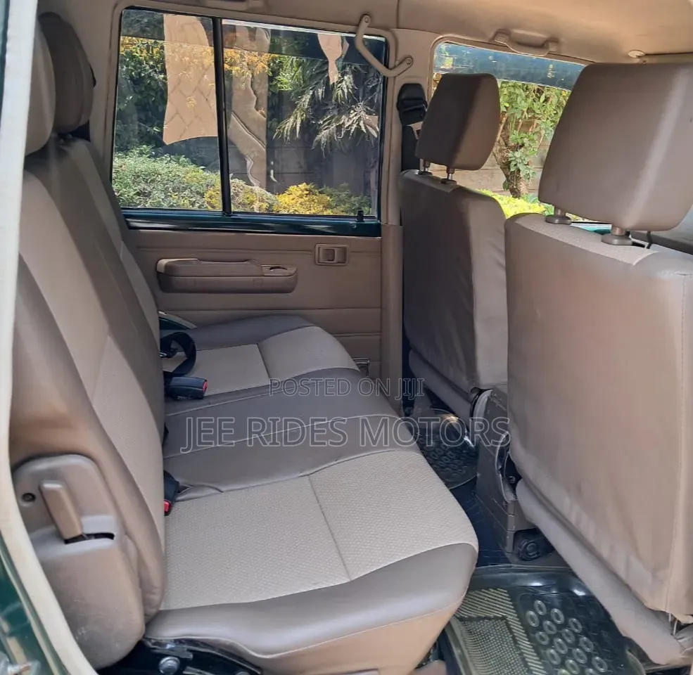 Toyota Land Cruiser 2014 Green