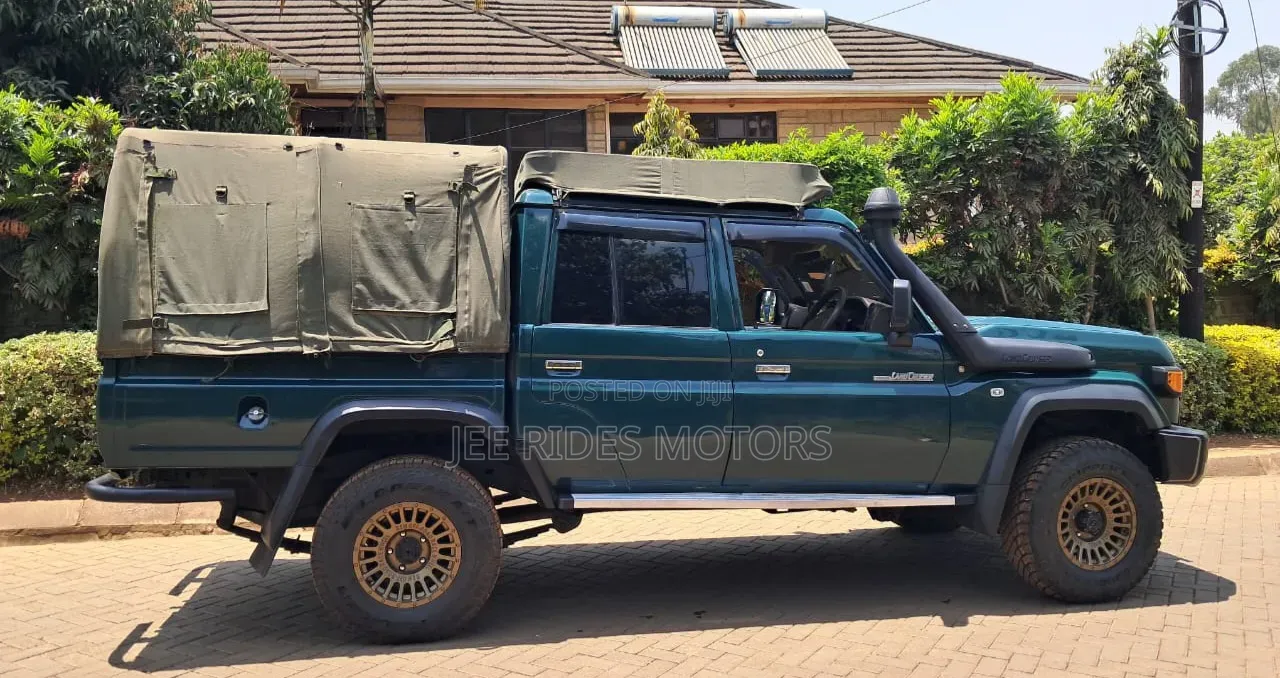 Toyota Land Cruiser 2014 Green