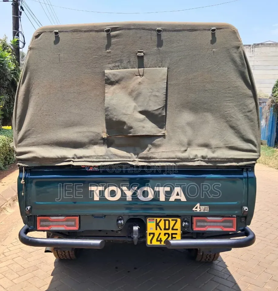 Toyota Land Cruiser 2014 Green