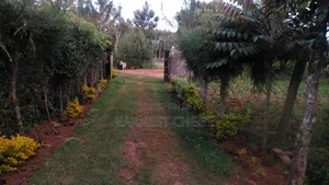 4bdrm Mansion in Lari/Kirenga for rent
