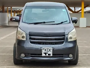 Toyota Noah 2009 Gray