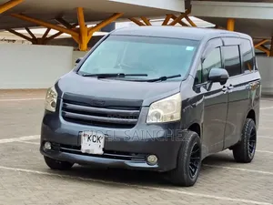 Toyota Noah 2009 Gray