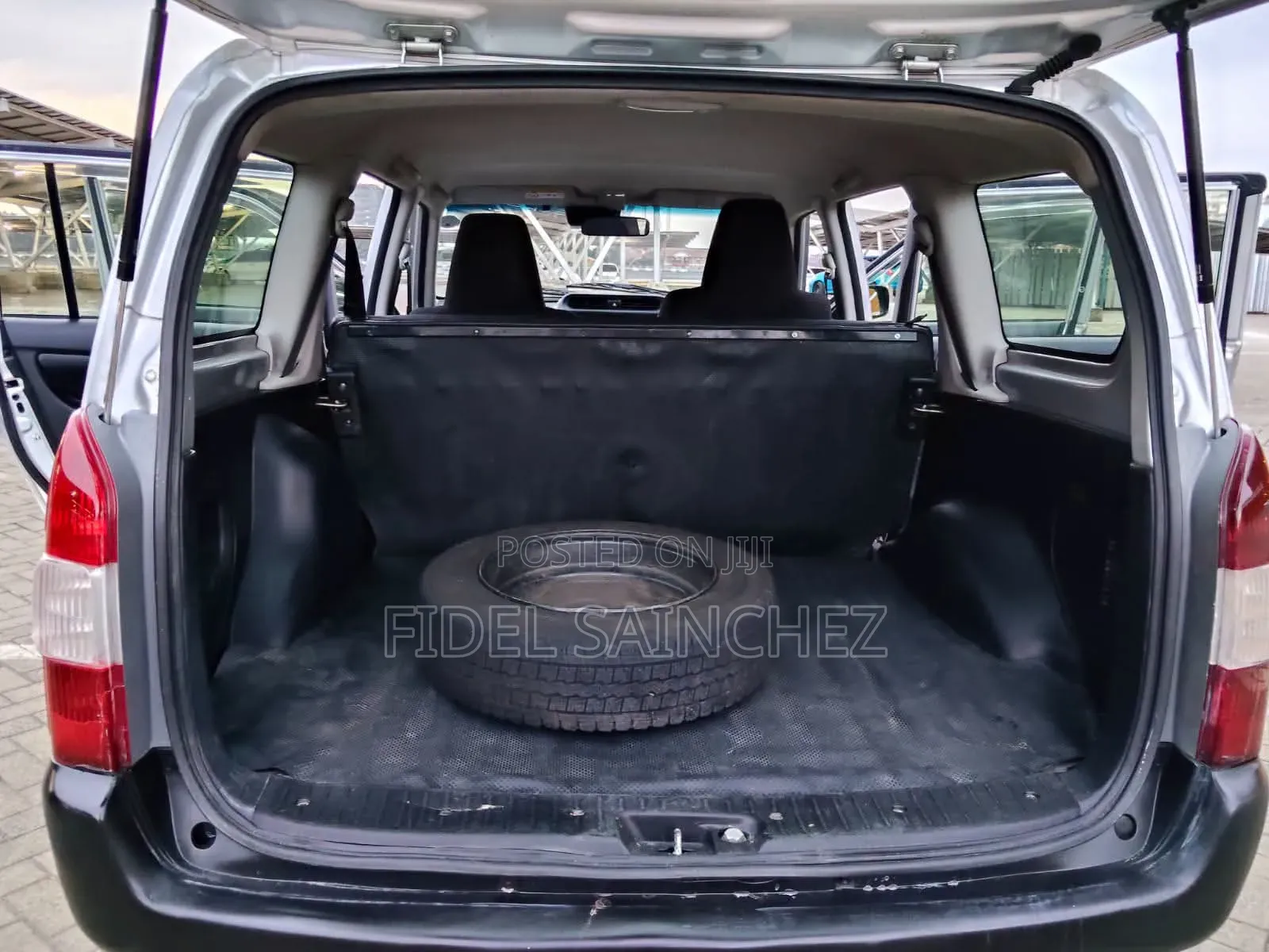 Toyota Probox 2017 Silver
