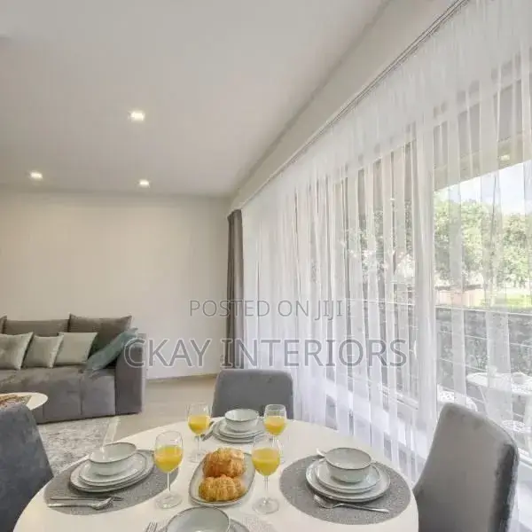 A Touch of Elegance Goes a Long Way With Plain White Shees
