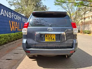 Toyota Land Cruiser Prado 2.7 i 2011 Gray
