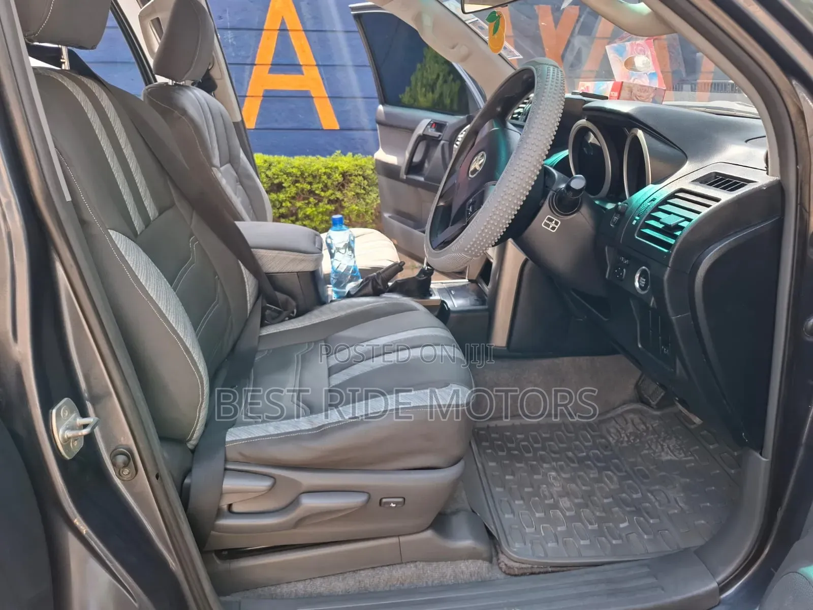 Toyota Land Cruiser Prado 2.7 i 2011 Gray