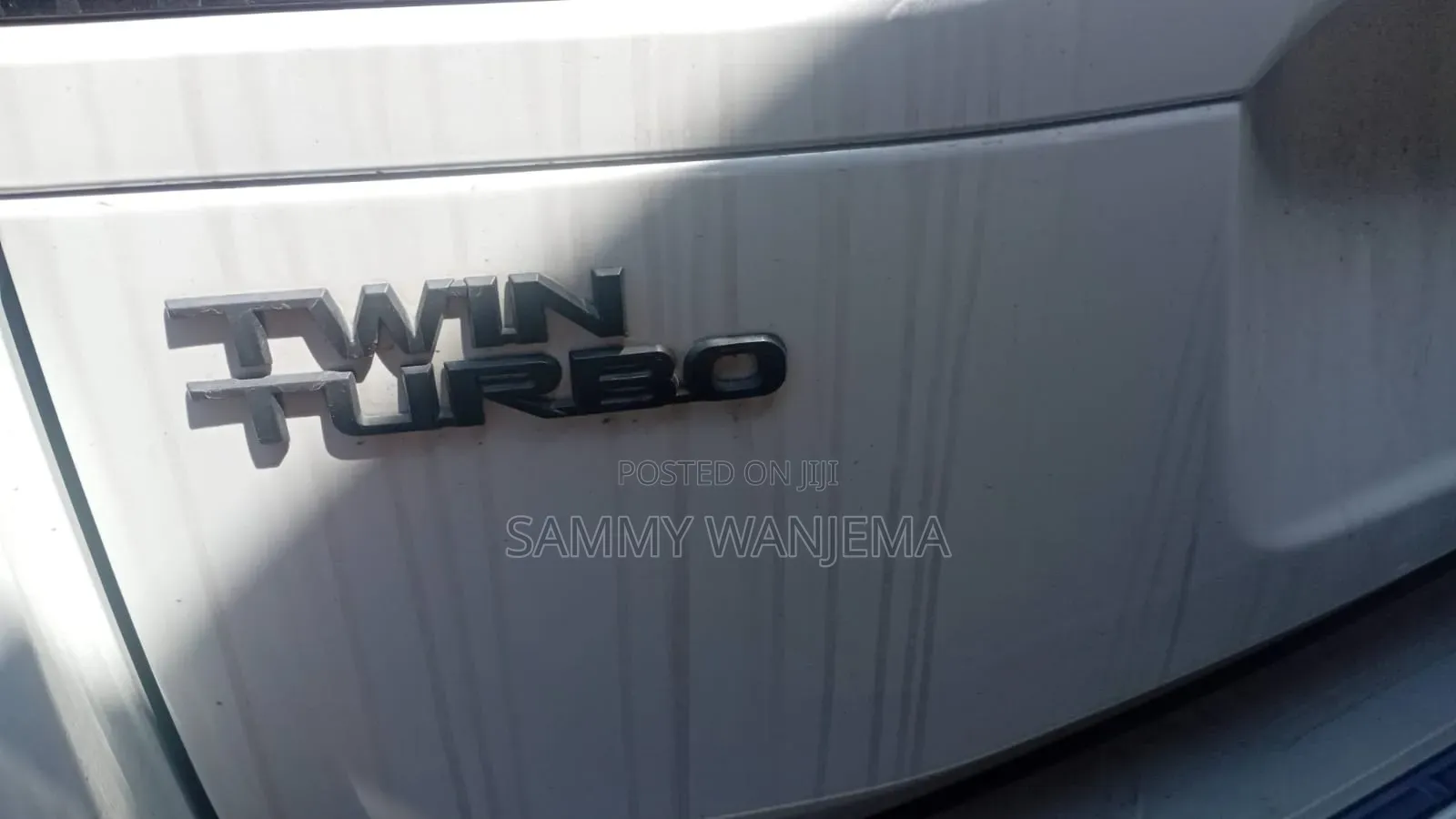 Toyota Land Cruiser LC300 2022 White