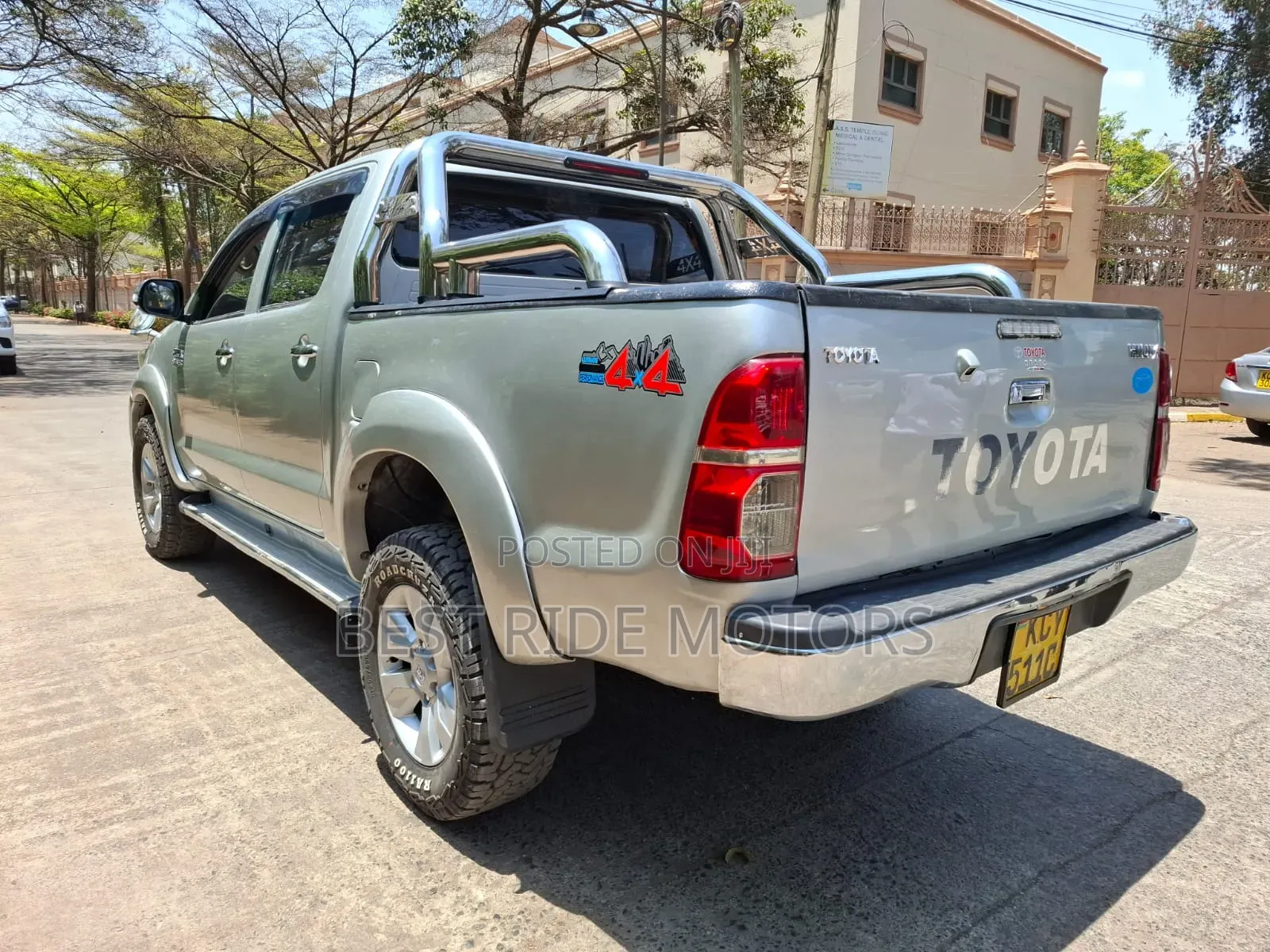 Toyota Hilux 3.0 D-4D 4x4 2013 Silver