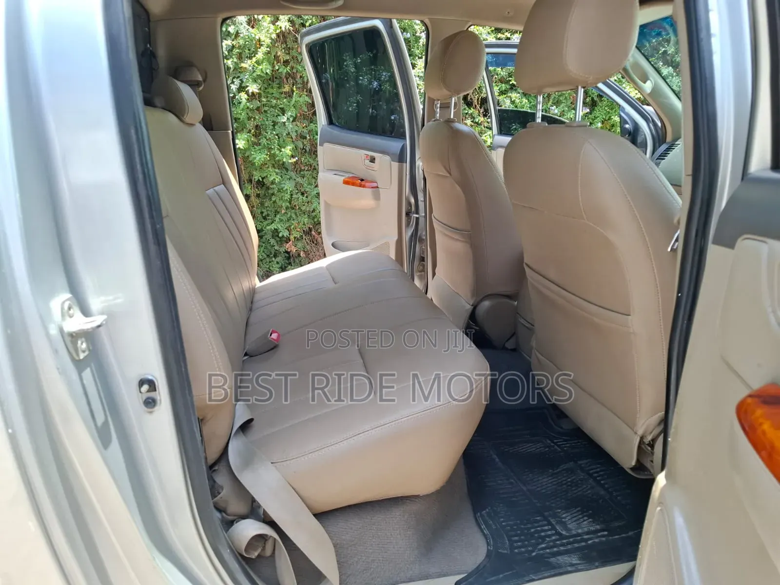 Toyota Hilux 3.0 D-4D 4x4 2013 Silver