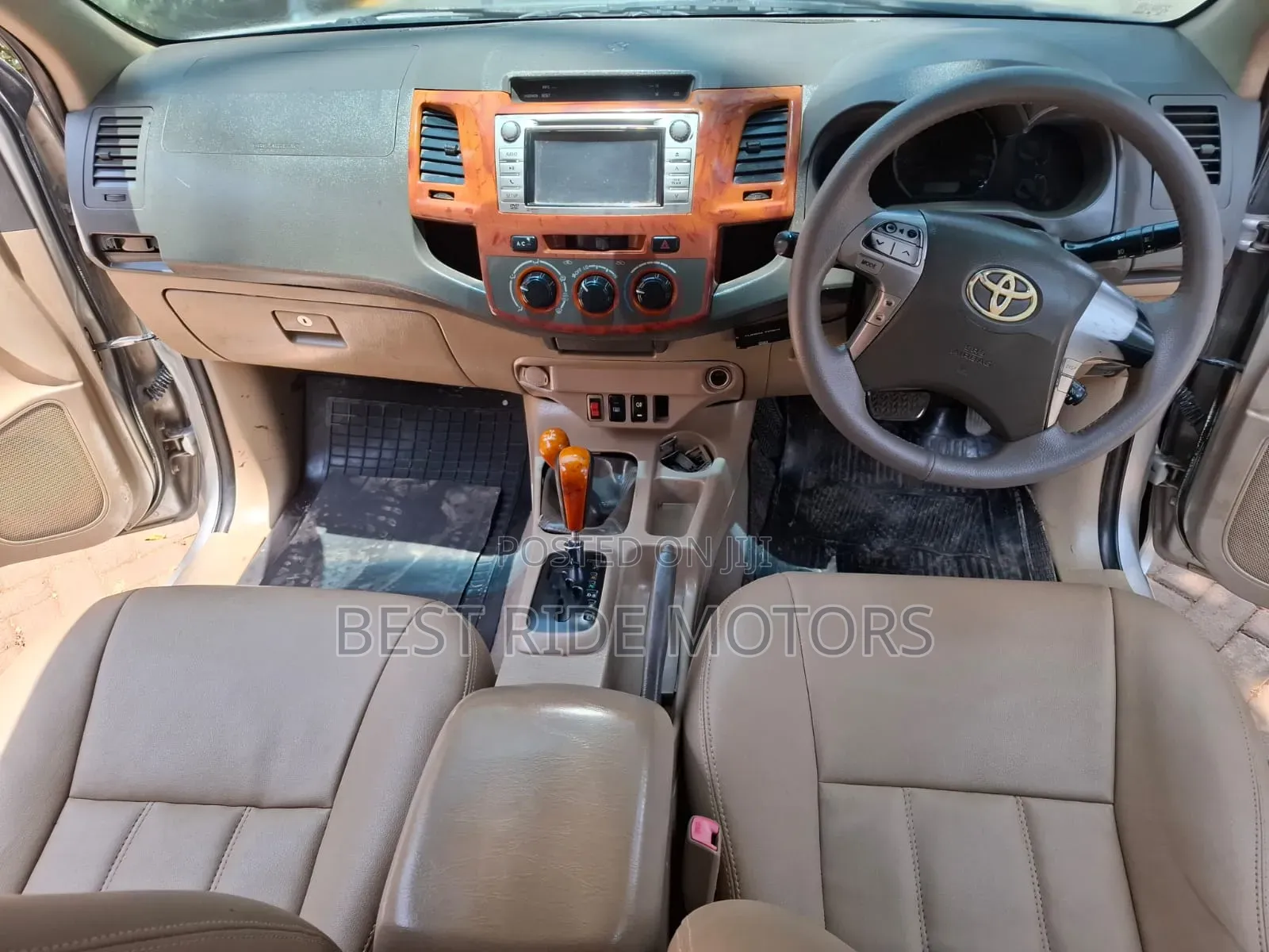 Toyota Hilux 3.0 D-4D 4x4 2013 Silver
