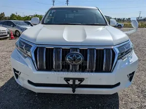 Toyota Land Cruiser Prado 2.7 2018 White