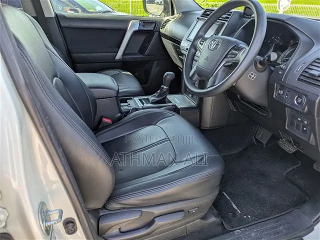 Toyota Land Cruiser Prado 2.7 2018 White