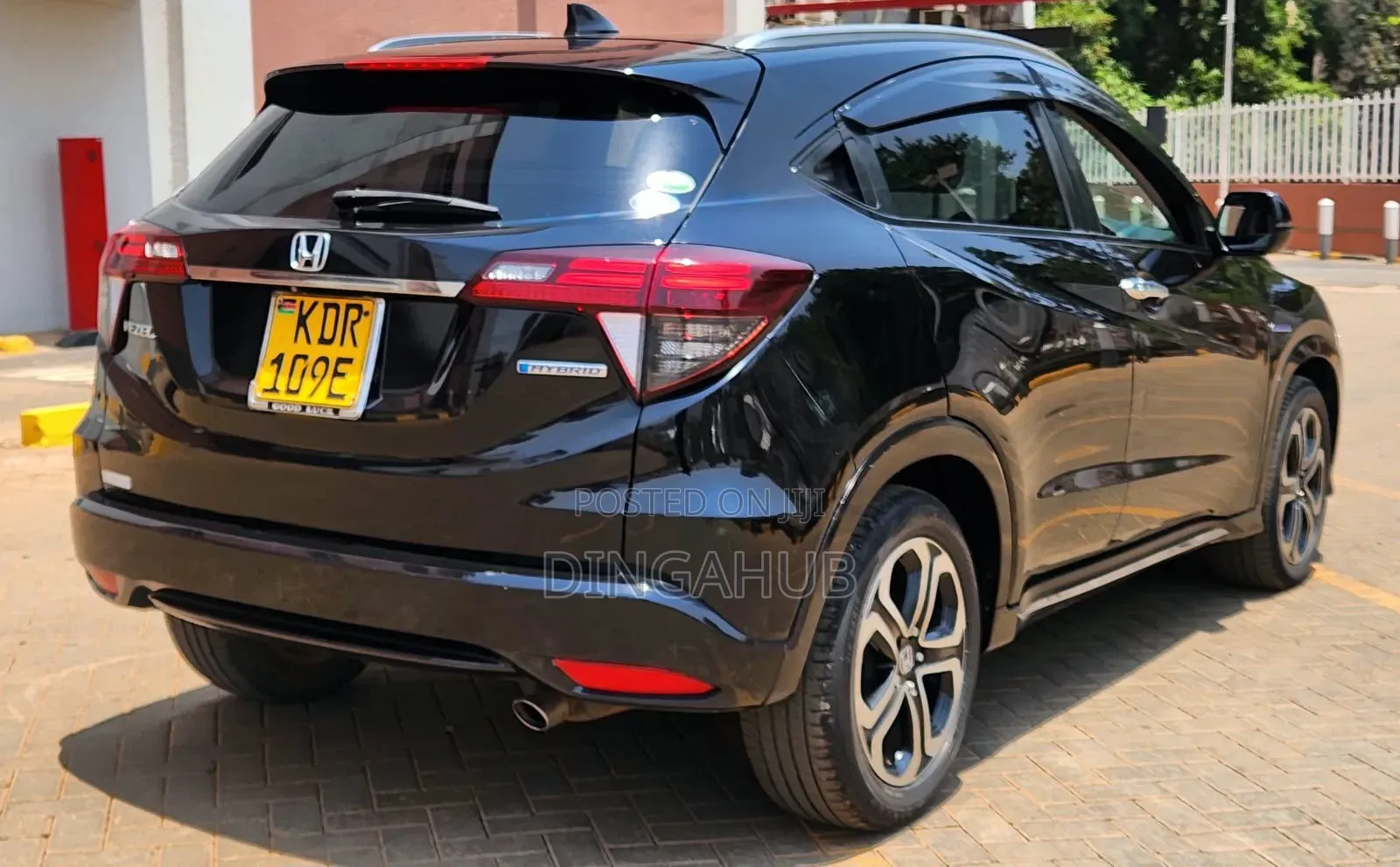 Honda Vezel 1.5 Hybrid 2WD 2018 Black