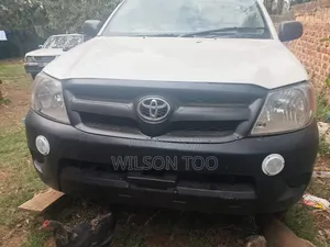 Toyota Hilux 2007 White