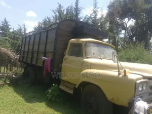ISUZU Direct High Sided Lorry KWS