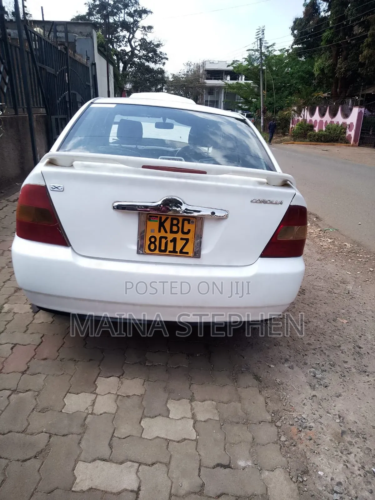 Toyota Corolla 2000 White