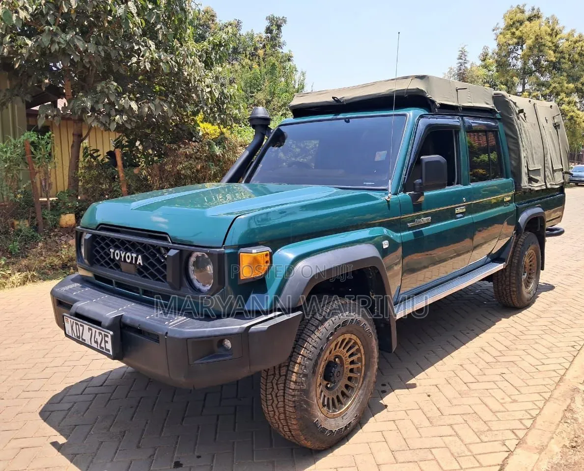 Toyota Land Cruiser 79 Series 2014 Green