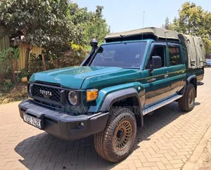 Toyota Land Cruiser 79 Series 2014 Green