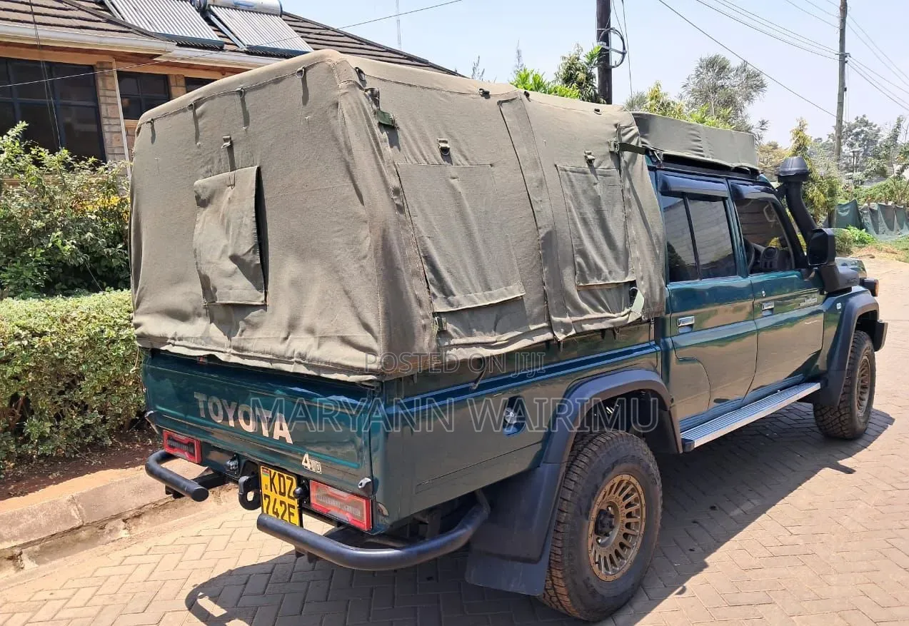 Toyota Land Cruiser 79 Series 2014 Green