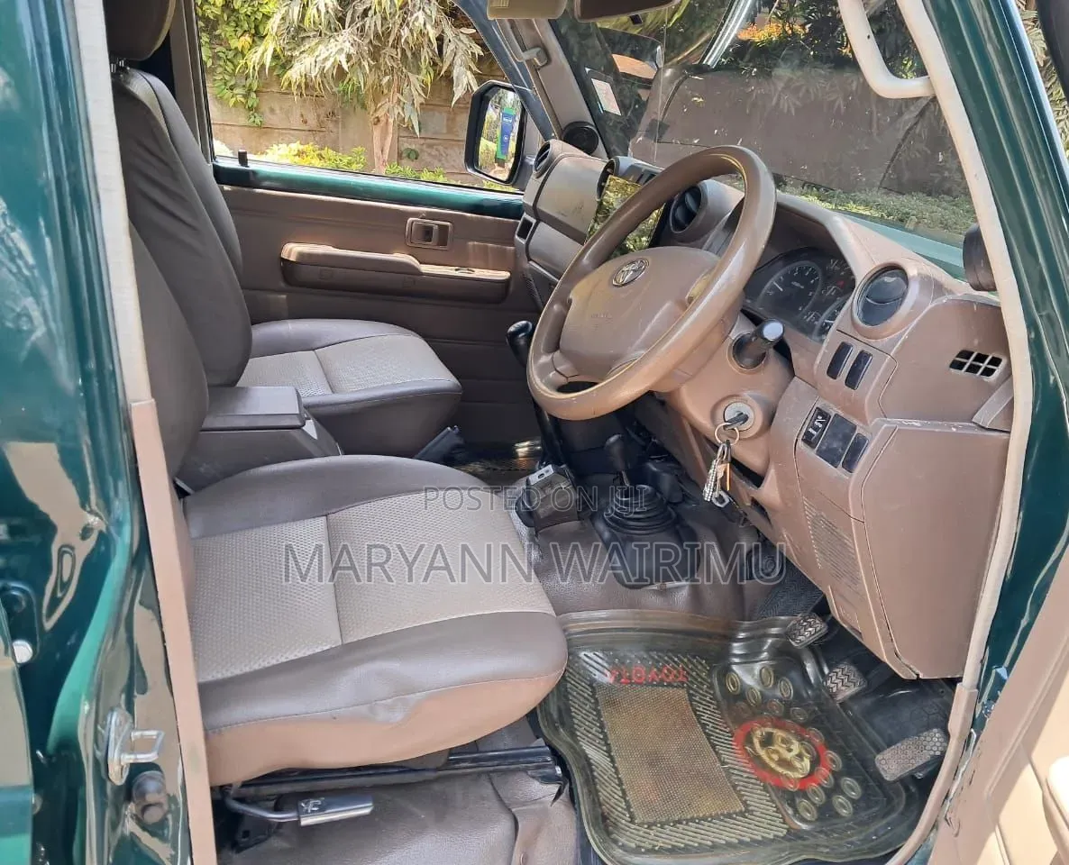 Toyota Land Cruiser 79 Series 2014 Green