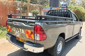 Toyota Hilux 2.8 Diesel 2020 Gray