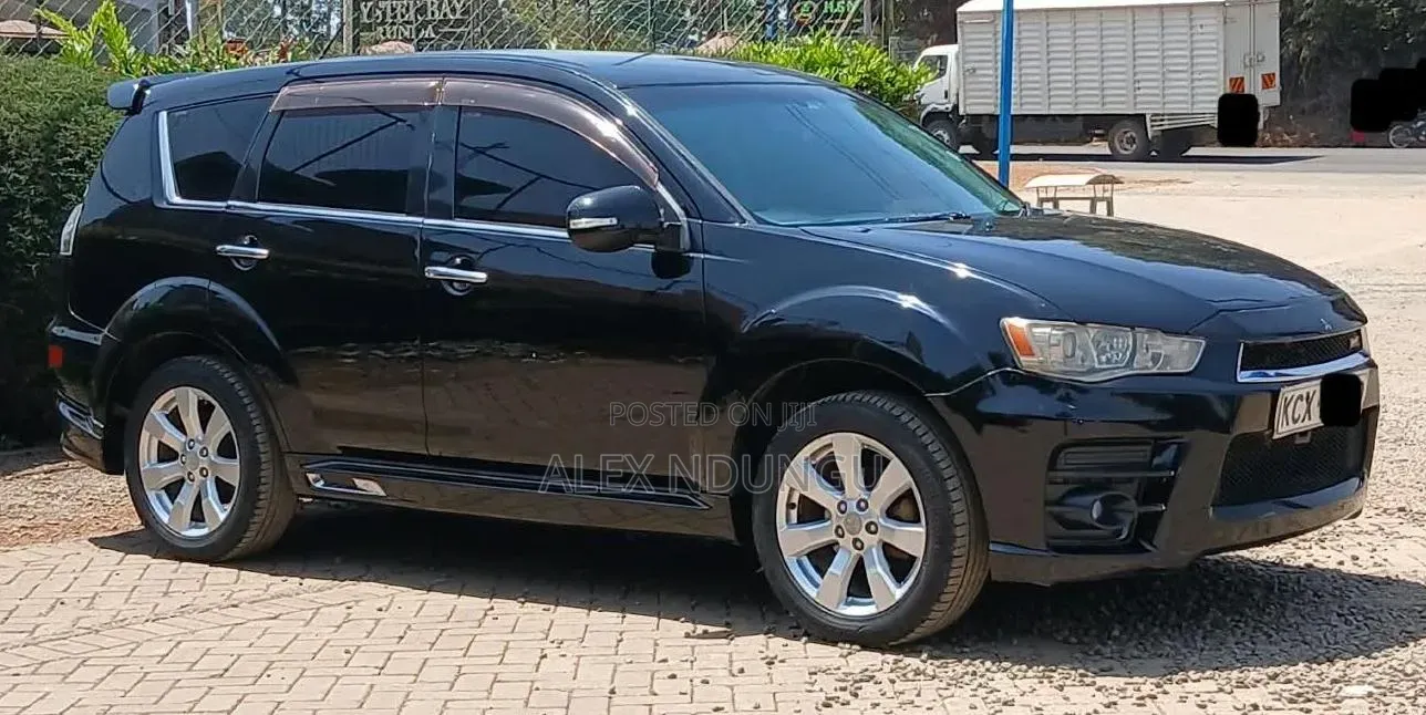 Mitsubishi Outlander 2012 Black