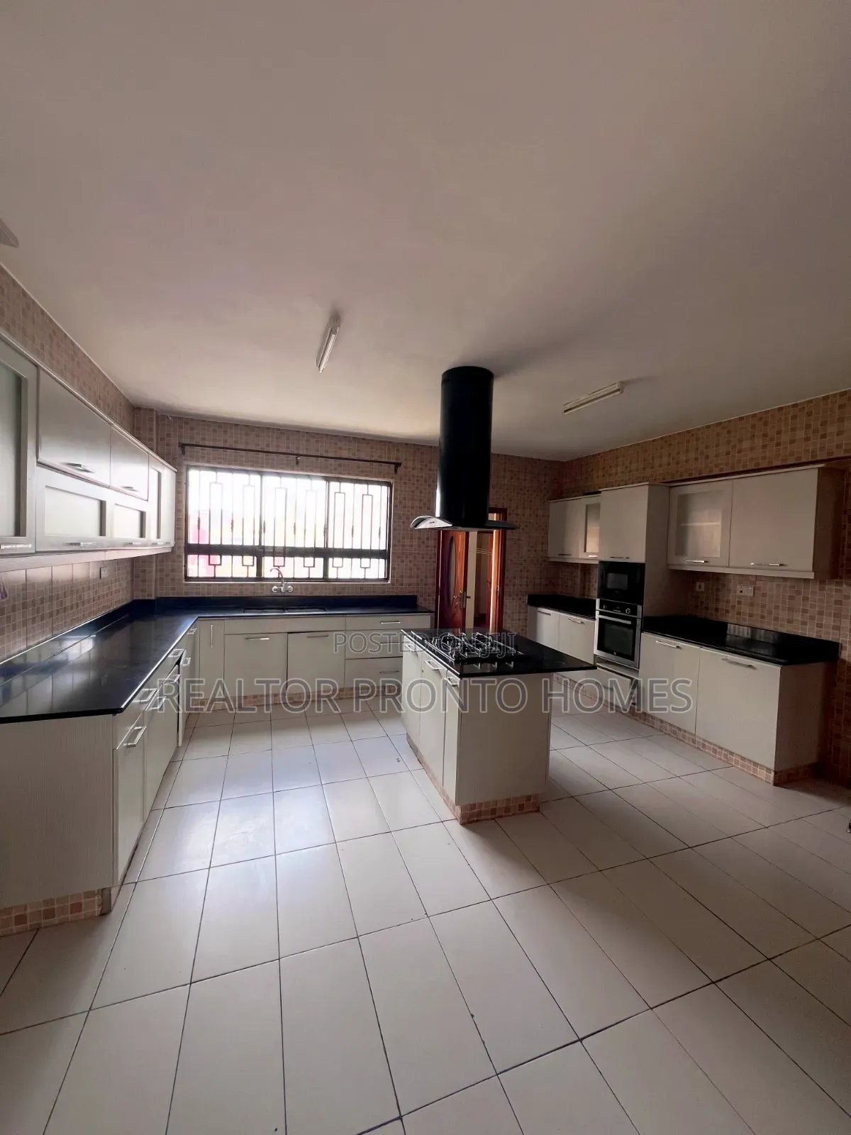 3bdrm Apartment in Kilimani, Hurlingham for rent