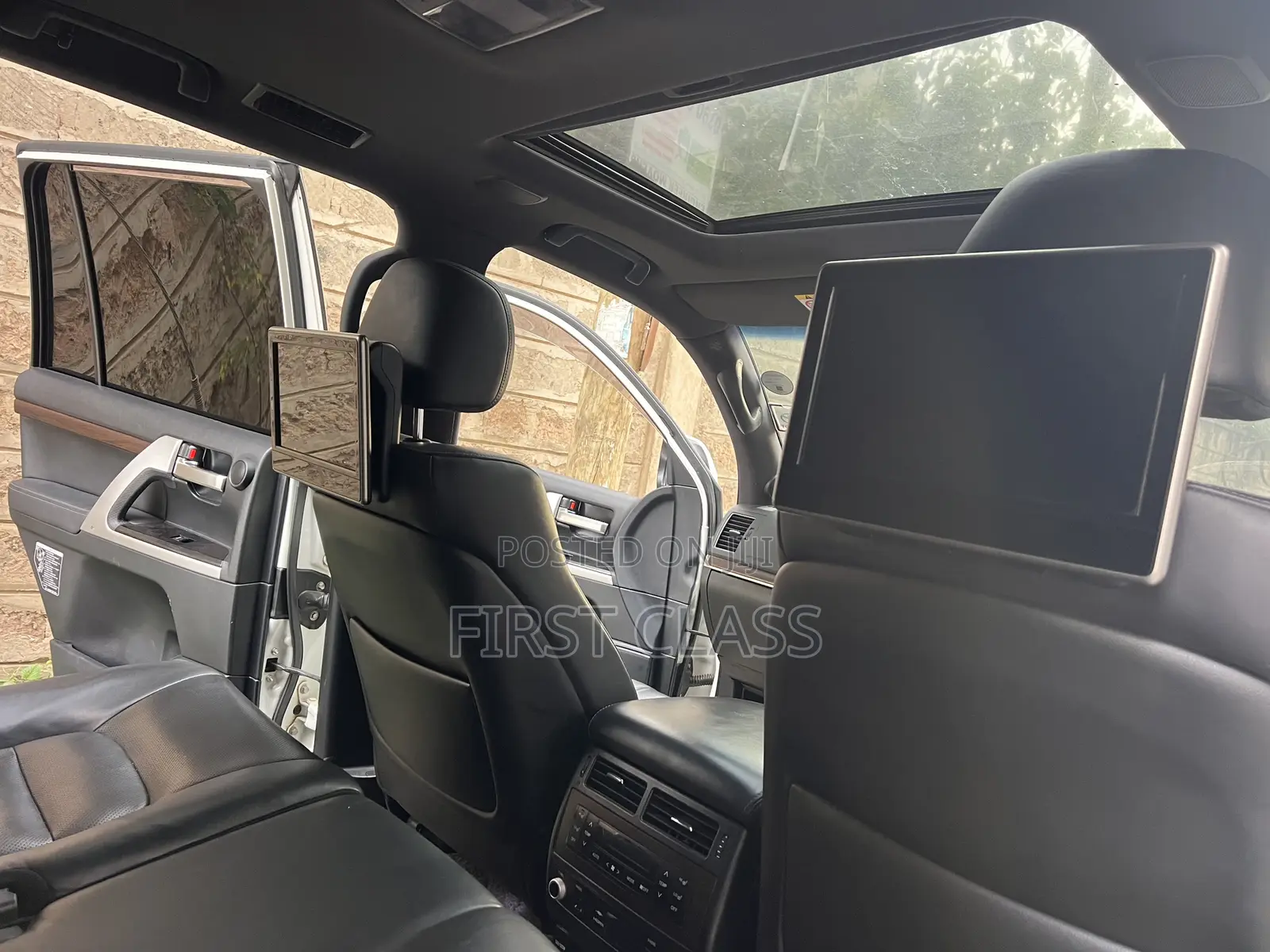 Toyota Land Cruiser 4.6 V8 ZX 2016 White